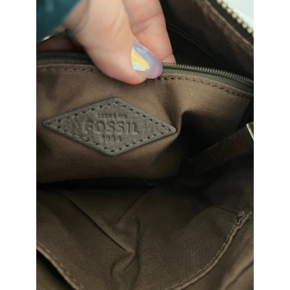 Fossil Crossbody Bag Women OS Dark Brown Pebbled Leather Issue No. 1954 Zip‎